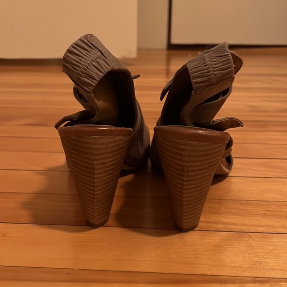 MIZ Mooz Moonlight Pebble peep toe in grey - Picture 8 of 13